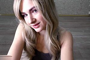 Pov Sexy Girl Giving Oral After Work - Swallow