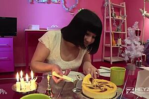 Christmas with my kawaii girlfriend, POV sex and creampie. Want to join?