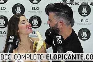so, sara blonde is just casually sucking a banana with cream on elo podcast in colombia. pretty wild stuff for a blonde.