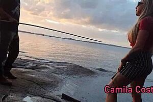 Looking for a campsite, I met a fisherman, asked to learn fishing, and grabbed his ROD!