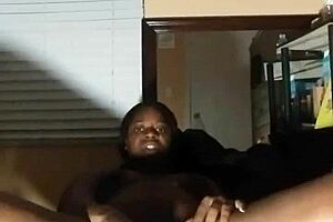 Ebony amateur Naejae fingers her big ass with dildo for orgasm