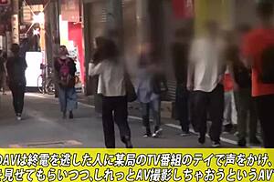 asian amateurs give squirting blowjob to big cock