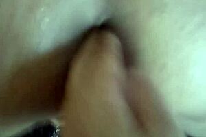 i'm sevda fisting with my shemale body