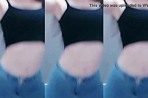 i saw this cute chinese girl dancing and her ass is so sexy shaking