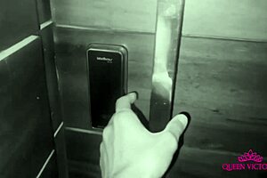 Meu marido levou amigo de surpresa para me foder ele colocou fundo quando sentei com buceta no pau duro dele que delicia gozar assim