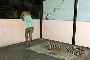 O Filhinho Da Minha Amiga Entrou No Nosso Terra�o E Me Fudeu Tive Que Gemer Baixo Pra Ela N�o Escutar