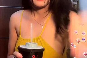 Golden Girl Drops Teeth on Big Dick