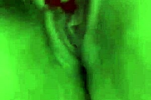 Sarada gozando na siririca