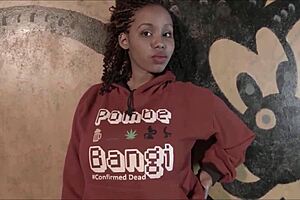 Somali lesbian from Kenya explores African passion with Arab woman!