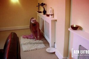 pink pussy cat cindy behr shows off her purrrrfect pussy