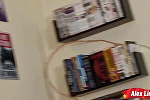 Stopped game to fuck Mary Redqueen's ass?