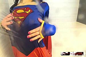 Supergirl save the day and recive a orgasm