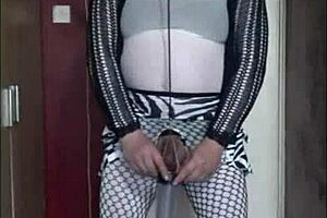 Sissy Crossdress Swallows His Own Piss In Homemade Fun