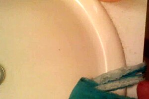 i cum in my girlfriend's panties