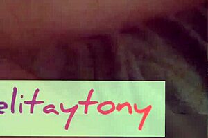 Amigo espera esposo salir para follarme casero infiel