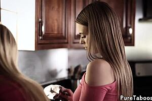 Beautiful Glam Teen 18+ Drilled In Taboo Threeway