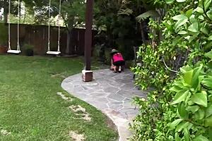 Holly West Gives Taboo Handjob to Stepson!