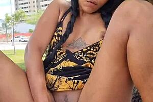 hey, watch this public squirting on the sao francisco beach