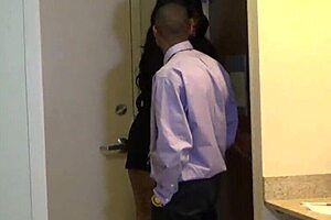 Wendi williams rides big cock in doggystyle. Does she suck it too?