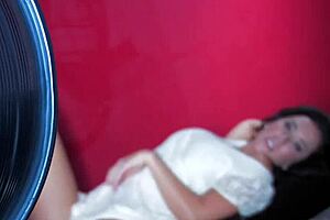 Jayden Jaymes oils up for solo pussy masturbation!