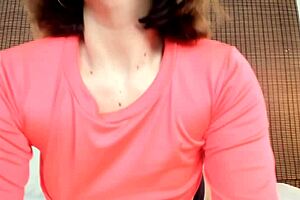 Hitachi toy makes me cum hard!