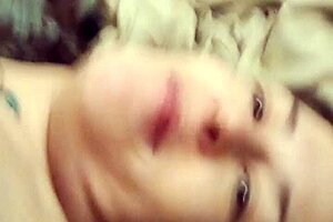 homemade girlfriend gets smashed in garage as a whore amateur story