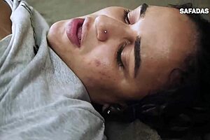 Entregador pirocudo bangs hot clients with big tits.