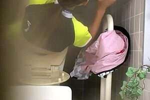 uhh, i think this japanese toilet vid part 2 gonna be real weird n wild