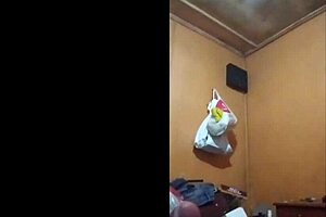 Solo amateur crafts a steamy cumshot compilation at home