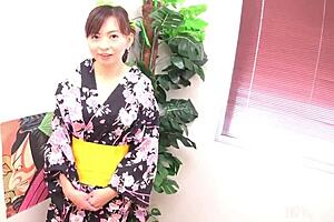 Glamorous Japanese Lady Doll Performs Detailed Blowjob Action in Asian Video