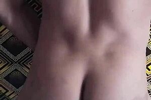 Light Skinned Nigerian Guy Wanks Big Dick!