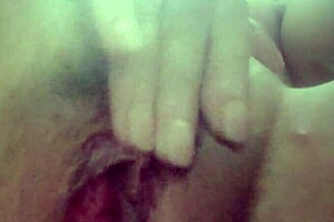 i'm getting this bottom view of the babe's pussy in a homemade close-up