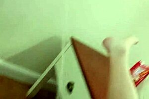 alina squirting in the hotel room