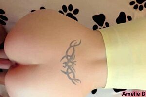 Girlfriend gives sweet blowjob and doggy pounding after walk 💕