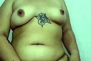 Touch your dick, chubby latina jerking off 😏