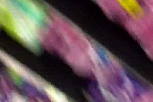 Babe Flashes Ass in Jeans During Public Outdoor Upshorts Video