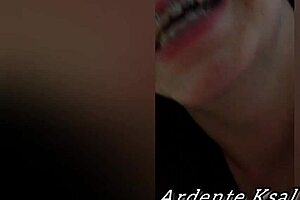 Parei a Faxina Para Chupar Meu Marido e Te Fazer um Convite