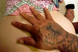 i had a bathroom session with that sexy white girl