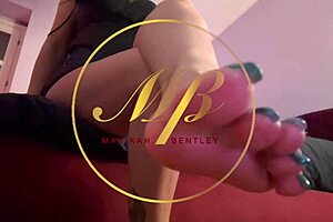 Goddess In Heels Demands Foot Worship And Fingering!