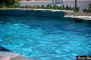 Cum squirting stepsister banged hard from behind!