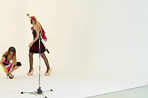 Hot Babes Wrestle and Finger!