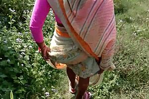 Desi bhabhi fucked in jungle