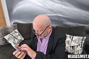 Muslim Girl Cheats On Hubby And Records It On Camera