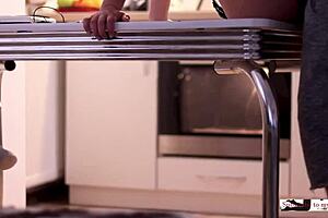 Quick fuck before dinner, amateur homemade style