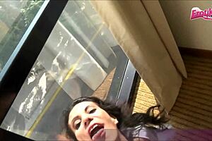 Polizistin Anal Am Fenster - Skinny Milf Ass Fuck