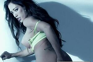 capri cavanni shows athletic body