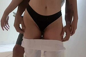 Sexo amador de verdade com creampie