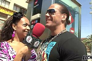 Camiseta Mojada y Más