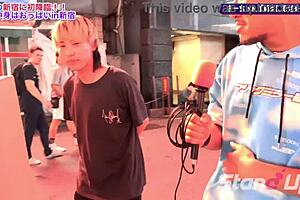 discovering the contents of the box in shinjuku2 😊