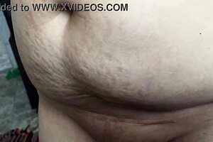 brincando com a safadinha gorda 😏